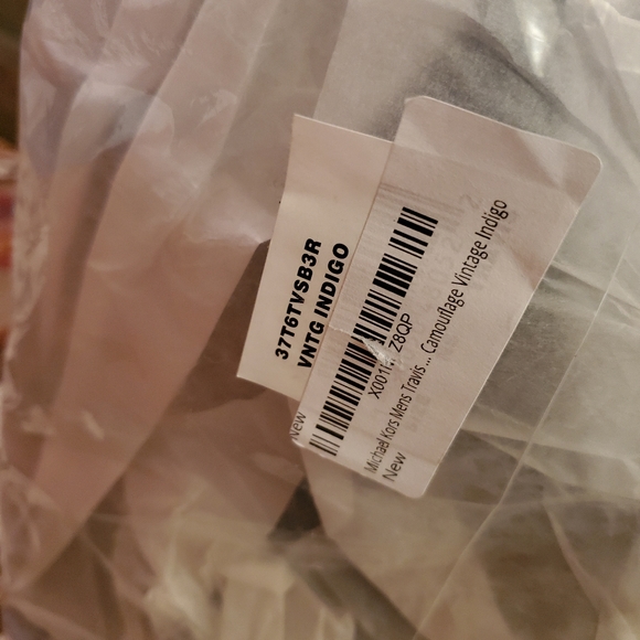 Michael Kors Mens Travis Blue Camo Backpack - Picture 6 of 6